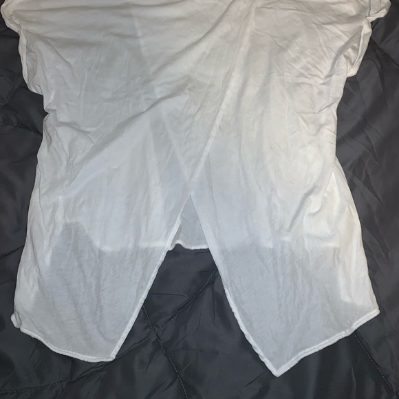 white tee - Picture 2 of 4